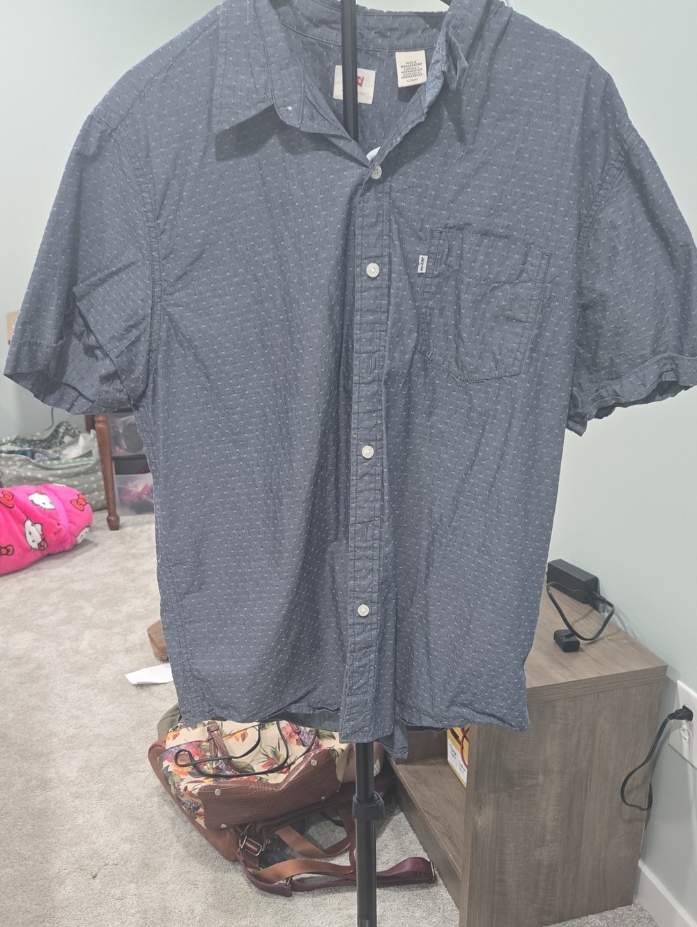 Levi's Men's Short Sleeve Button-Down Shirt in Navy with Subtle Dot Pattern